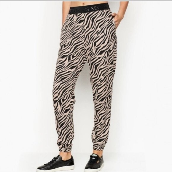Victorias Secret Womens Medium High Waist Fleece Jogger Sweatpants Zebra Print - Picture 2 of 10